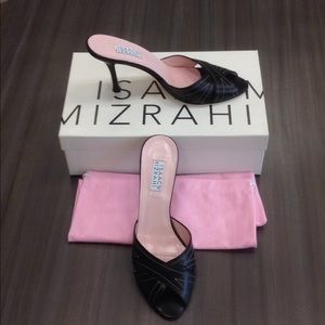 ISAAC MIZRAHI Brandy Slides, Black, Size 8M